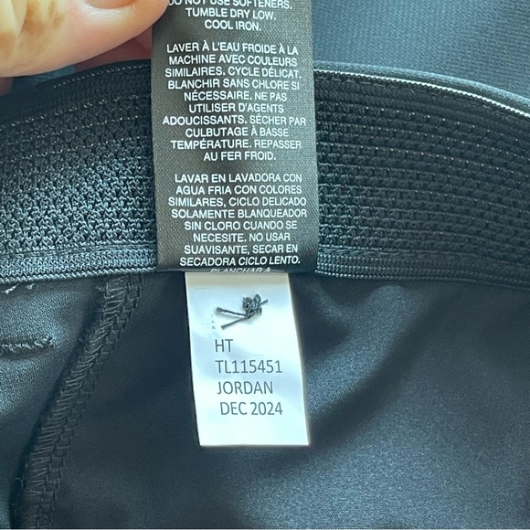 Greg Norman Men Golf Shorts 19”  Size 38 - Picture 8 of 11